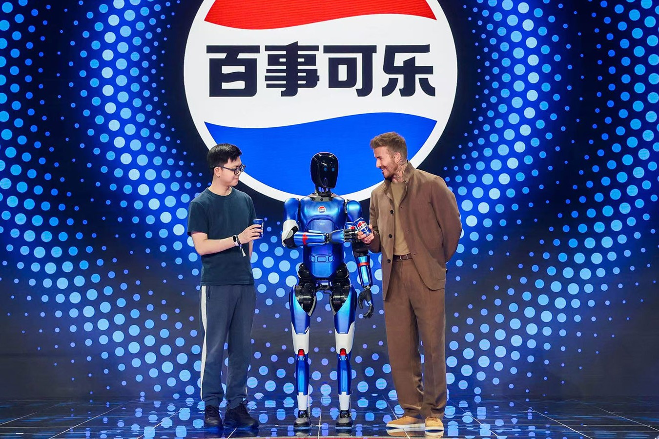 ng28南宫机器人携手百事中国共创“百事蓝宝” 共燃渴望新章